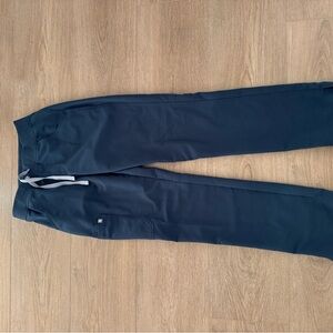 Figs Navy Blue women’s cargo scrub small/tall